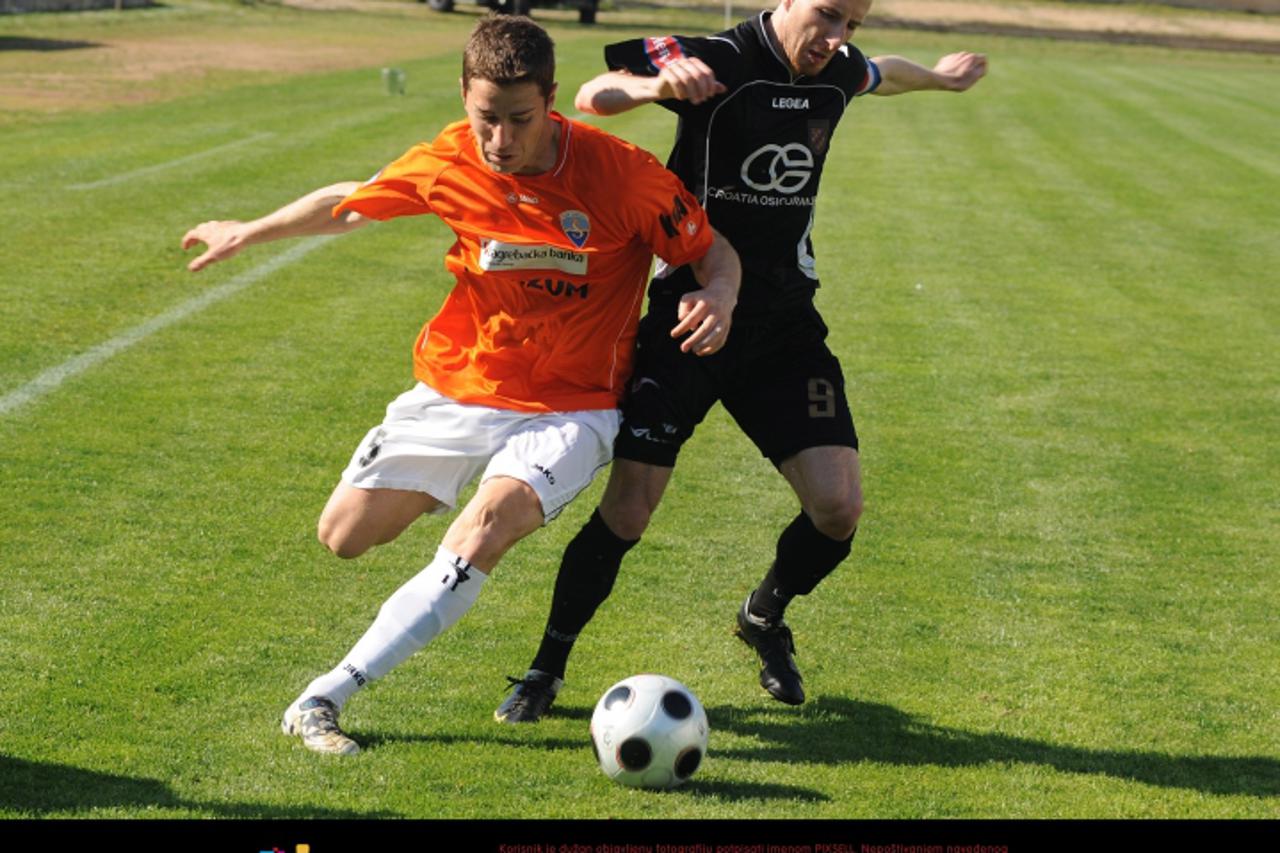 '02.04.2011., Sibenik - Nogometna utakmica 22. kola Prve HNL izmedju NK Sibenik i NK Hrvatski Dragovoljac.  Marko Culic i Danijel Zlatar  Photo: Hrvoje Jelavic/PIXSELL'
