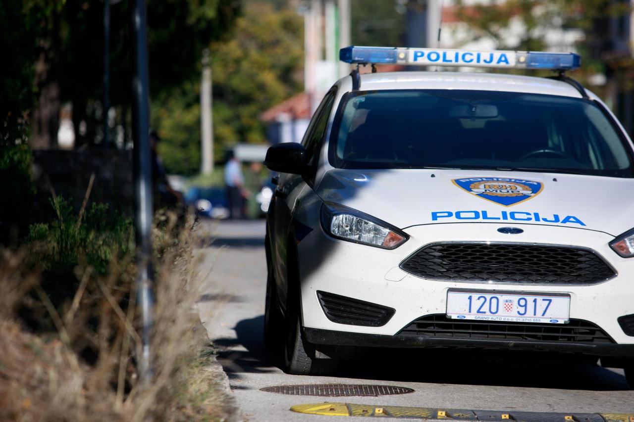 Policija
