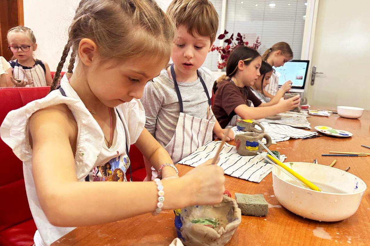 Zagreb: Party elektronske glazbe u Tunelu Sljeme