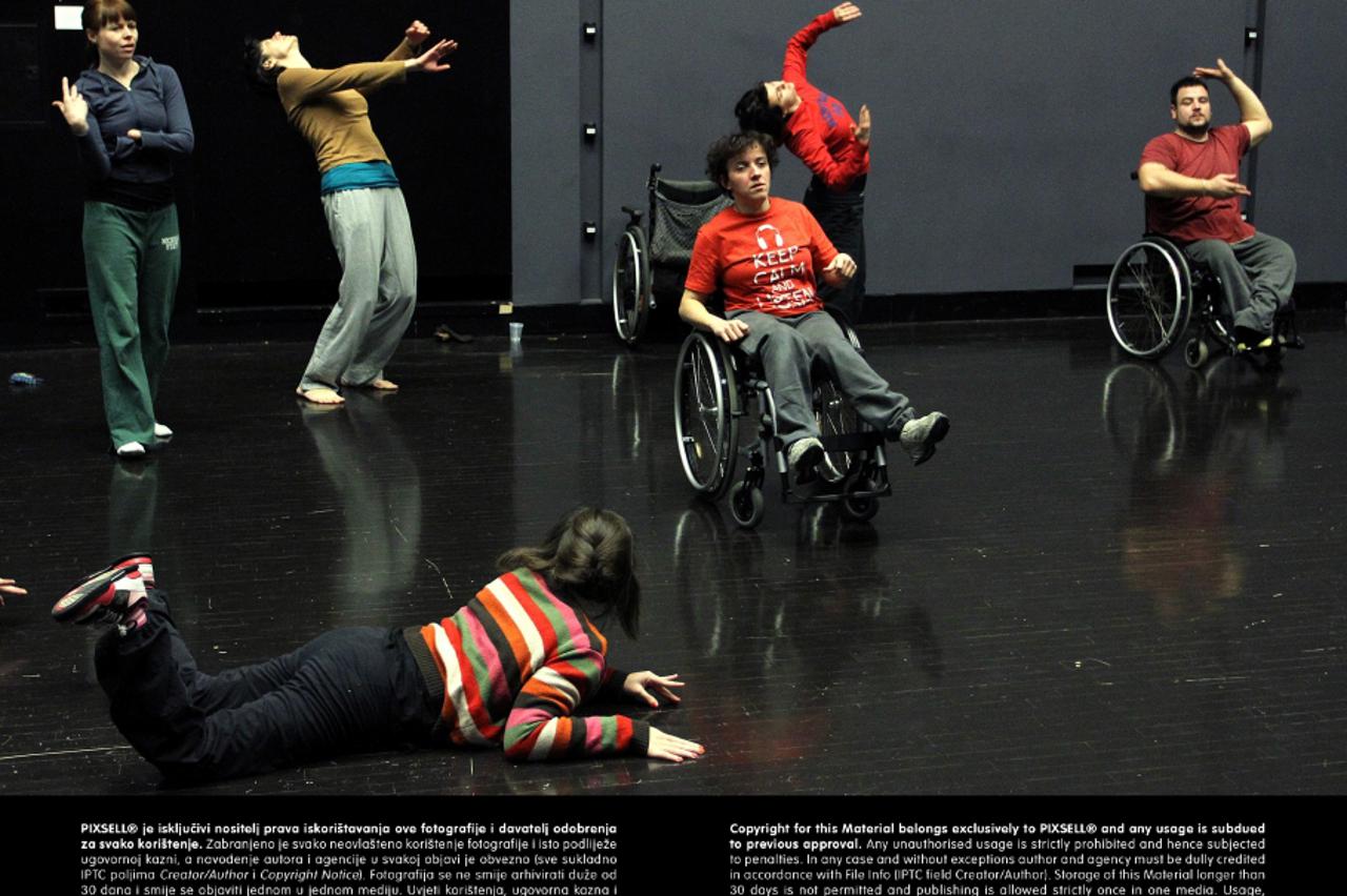 Plesna radionica osoba s invaliditetom