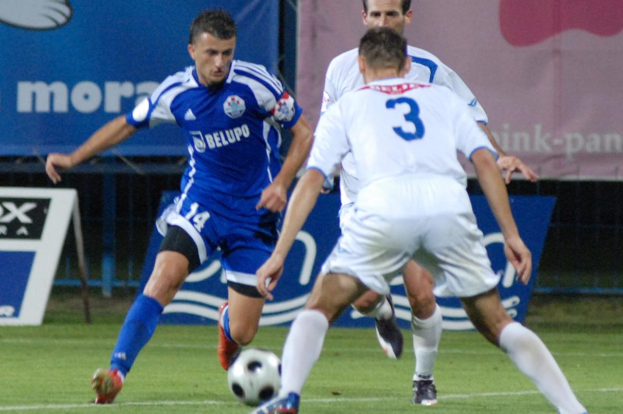 'spo 26. 09. 2009.Koprivnica deveto kolo hnl,slaven belupo-osijek, mateas delic strijelac drugog pogotka za slaven belupo Photo: Josip Maljak/ Vecernji list'
