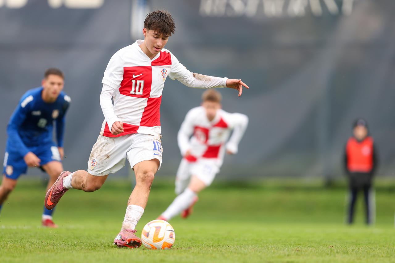 Zagreb: Utkamica u-19 Hrvatska-Srbija