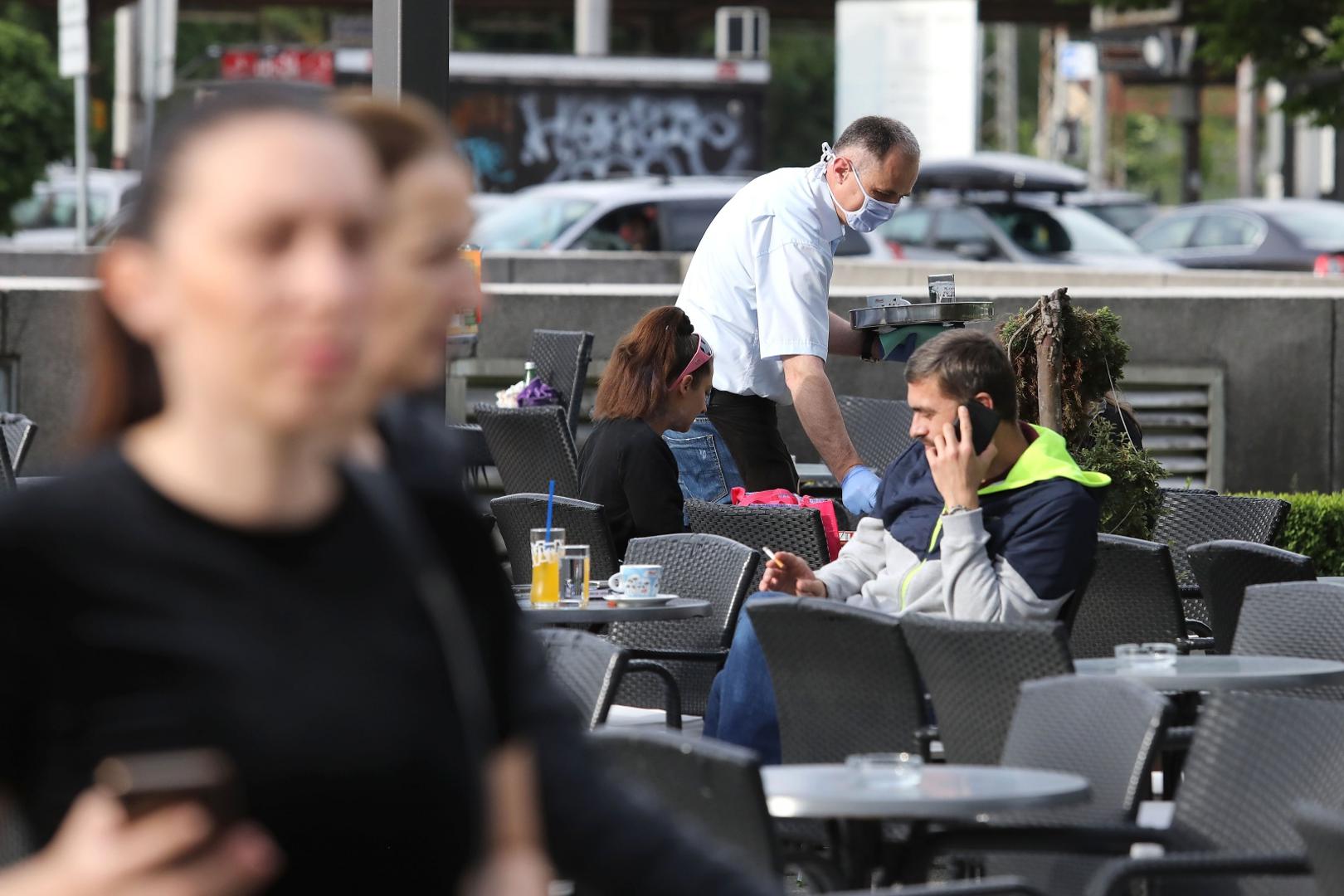 11.05.2020., Zagreb - Odlukom Kriznog stozera od danas je dozvoljen rad kafica i restorana i Zagrepcani su iskoristili priliku za prve kave u drustvu. Photo: Patrik Macek/PIXSELL