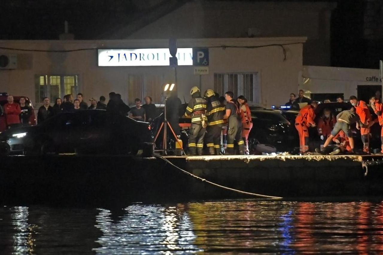 Zadar: Automobilom sletjeli u more, poginula dvojica mladića