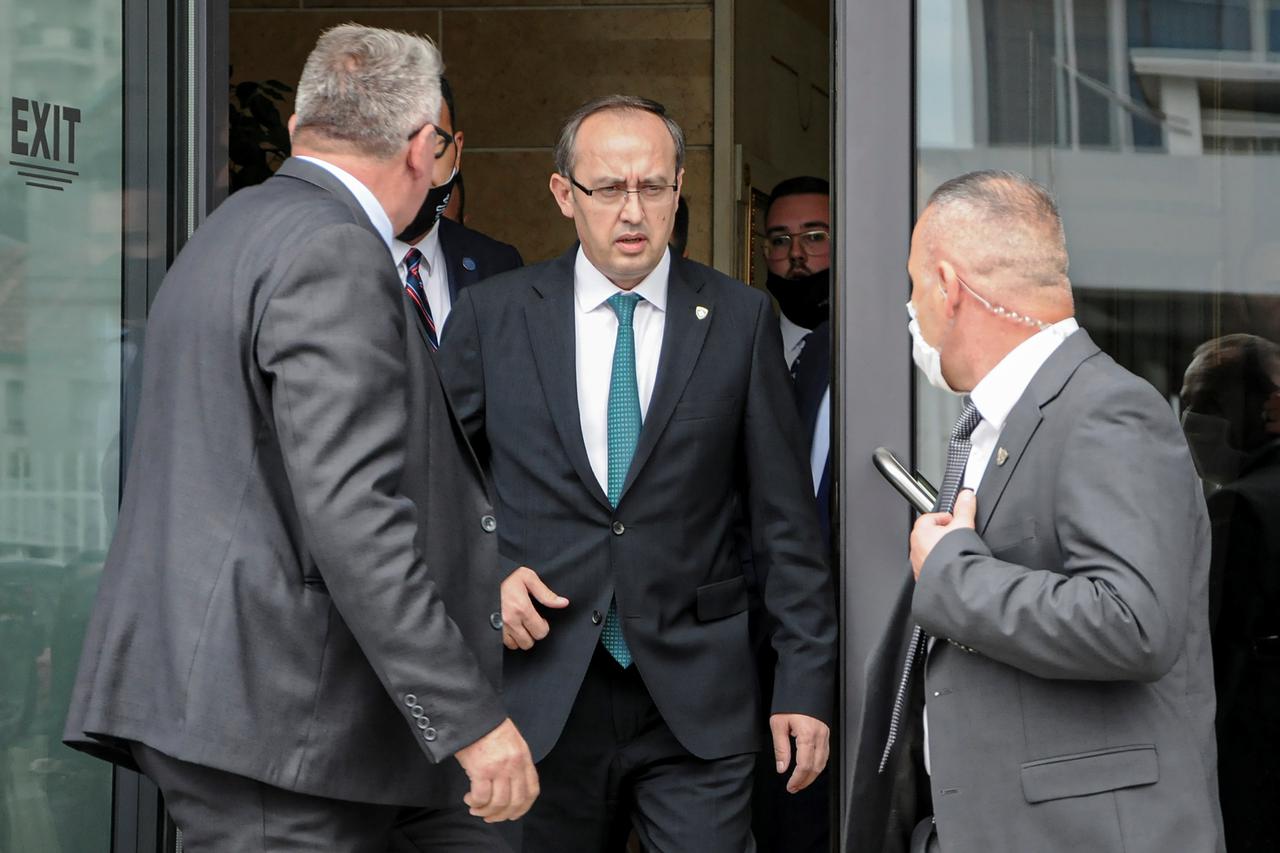 Kosovo picks new government promising deal with Serbia