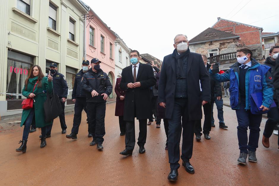 Povjerenik Europske komisije za upravljanje kriznim situacijama Janez Lenarčicč obišao Petrinju
