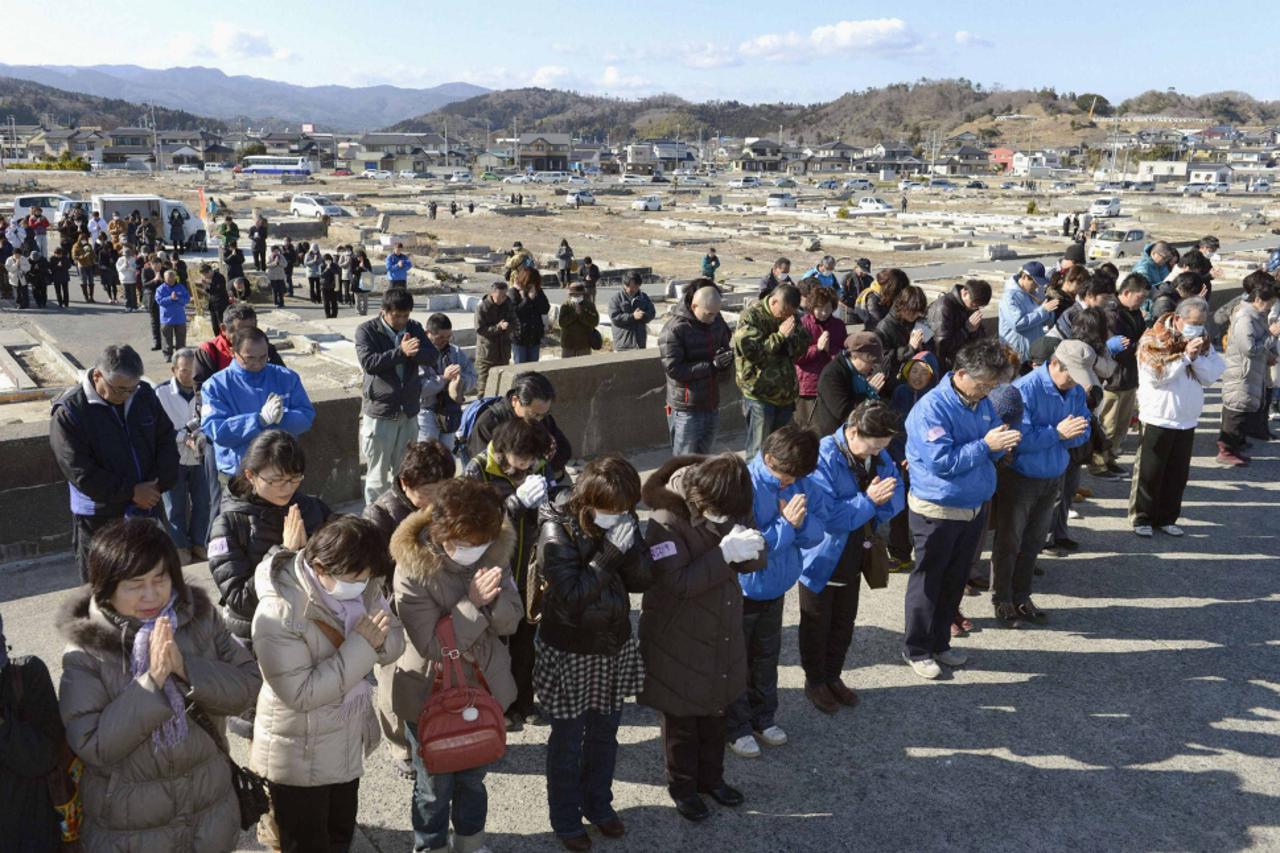 Japan, prisjećanje na tsunami (1)