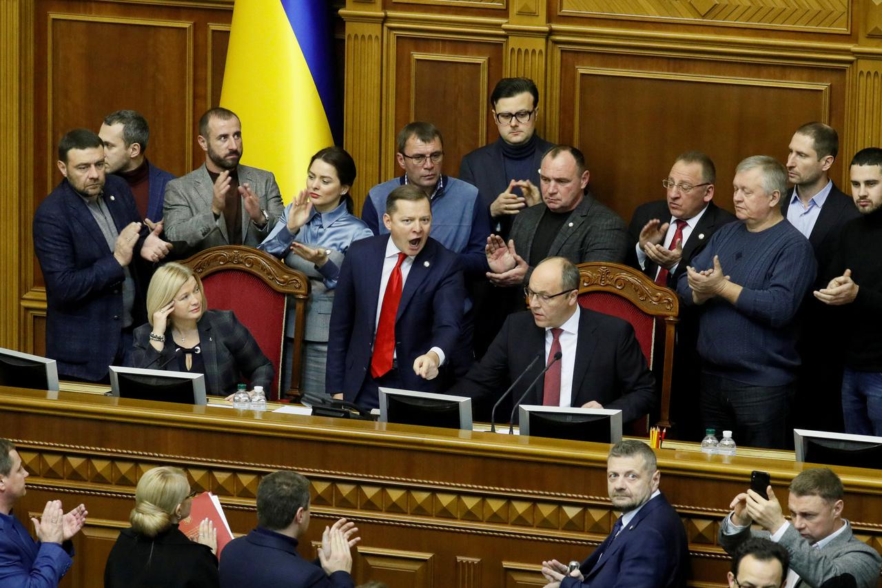 Sjednica parlamenta u Kijevu nakon incidenta u tjesnacu kod Krima
