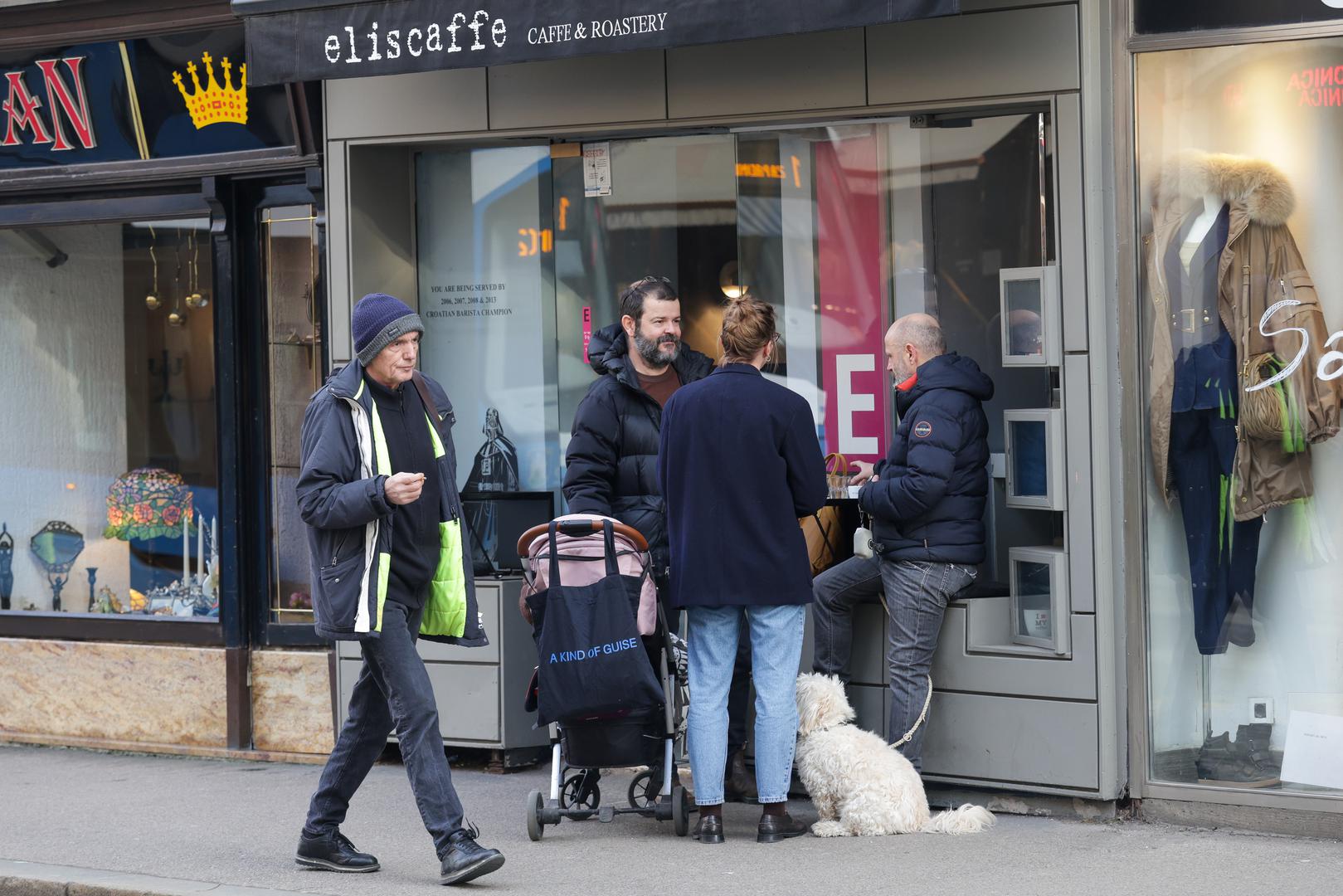 Na konferenciji za medije premijer Andrej Plenković je odgovarajući na pitanje je li Vlada utjecala na repertoar pjesama Marka Perkovića Thompsona, između ostalog rekao: 