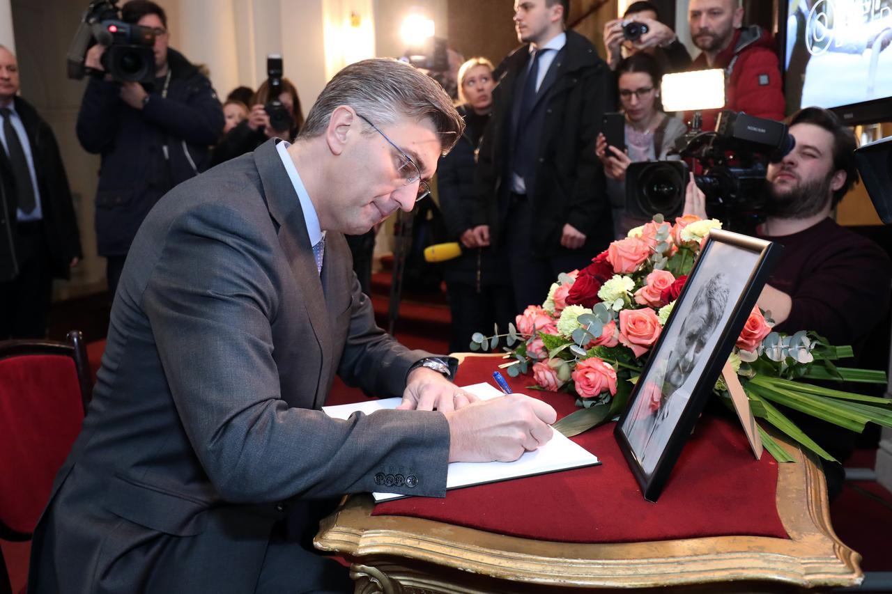 Komemoracija za glumca Ivu Gregurevića u Hrvatskom narodnom kazalištu