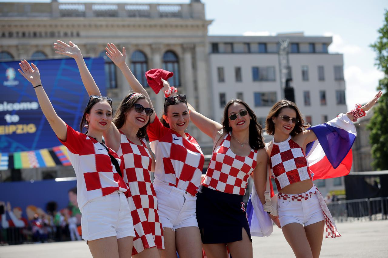 Sve brojniji navijači u centru Leipziga prije utakmice s Italijom