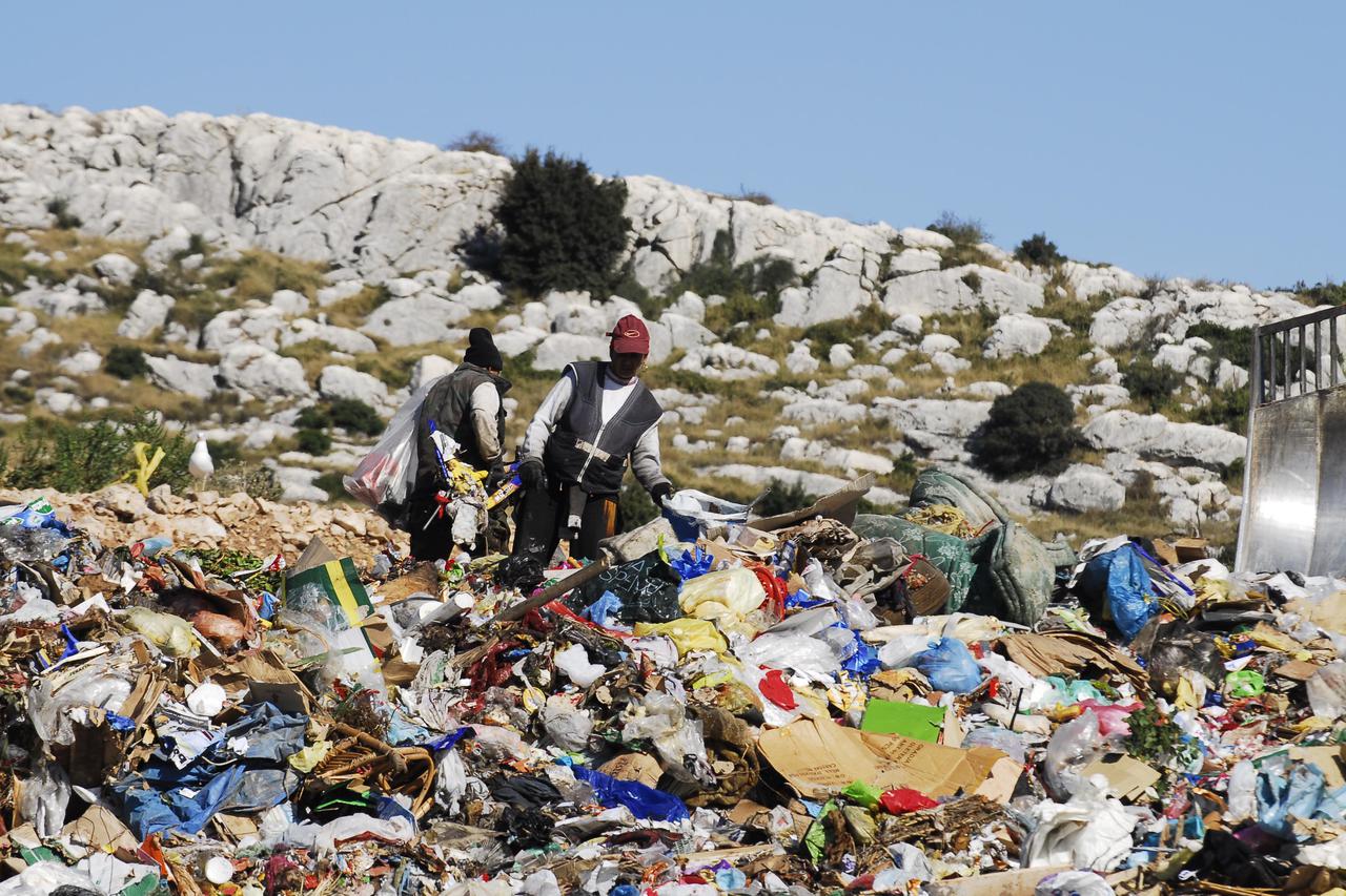 Šibenik: Odlagalište otpada Bikarac u Šibeniku