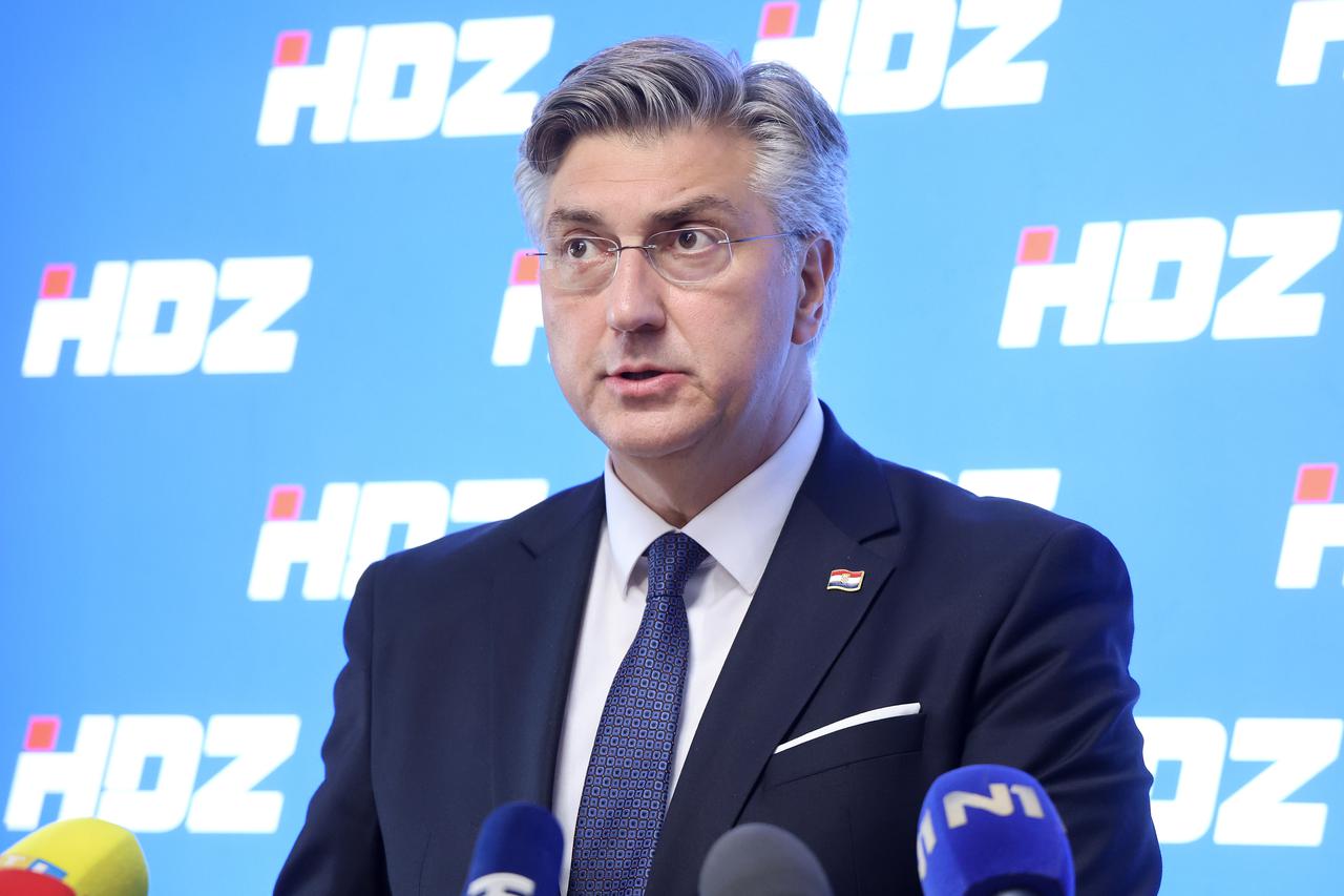 Zagreb: Andrej Plenković obratio se medijima nakon sjednice predsjedništva