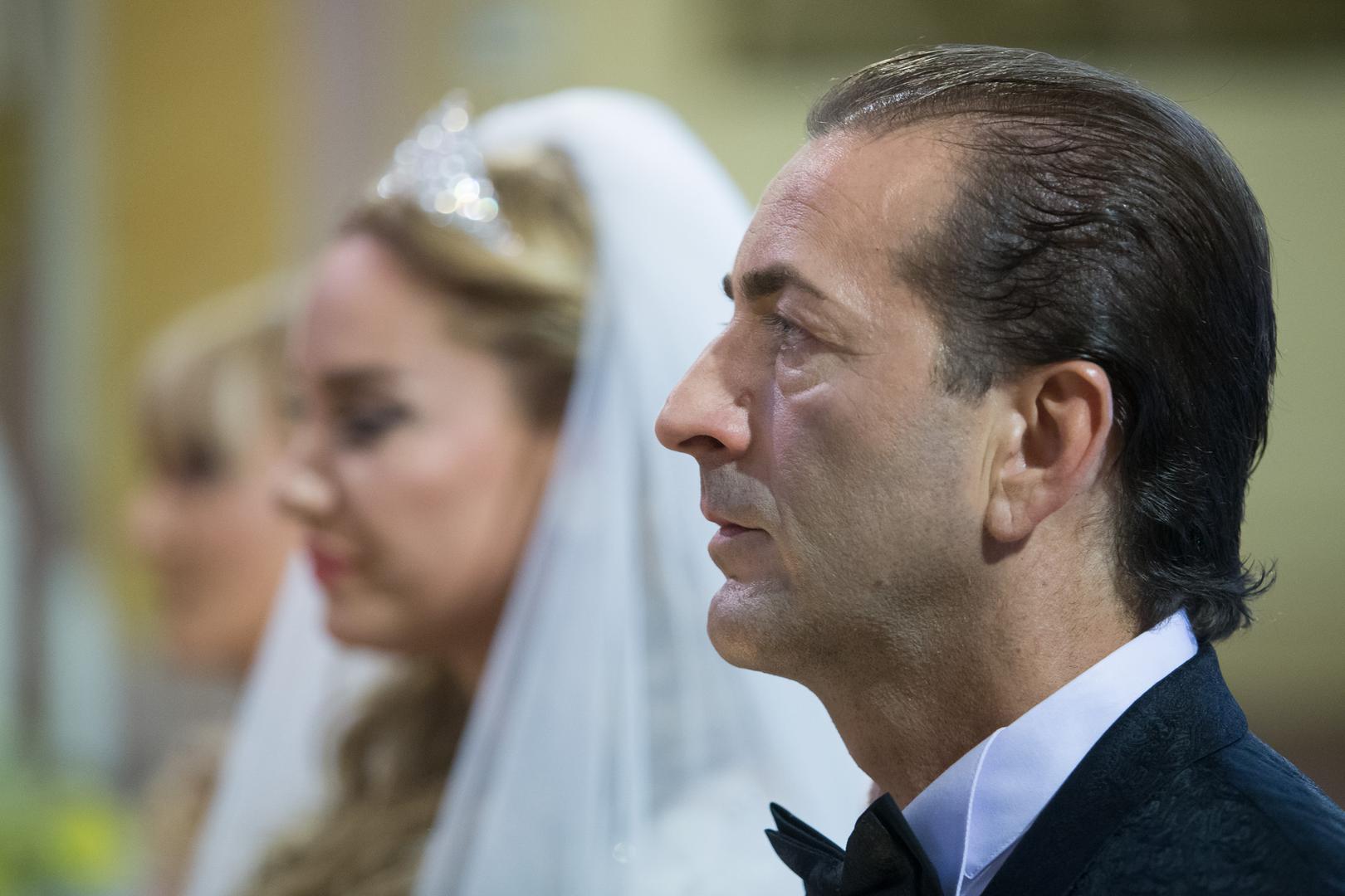 Prije udaje za Stanislava i spasenja koje je našla u vjeri Simona je vodila razuzdan život i nije skrivala kako je uživala u drogi i razuzdanim tulumima, a vjera ju je spasila.