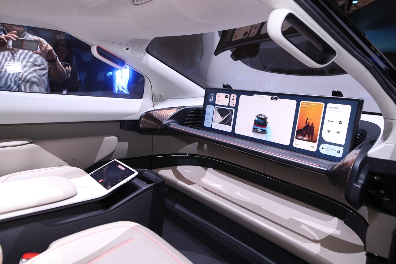 Zagreb: Ovako izgleda "Verne", autonomno taksi vozilo iz Rimčeve tvornice