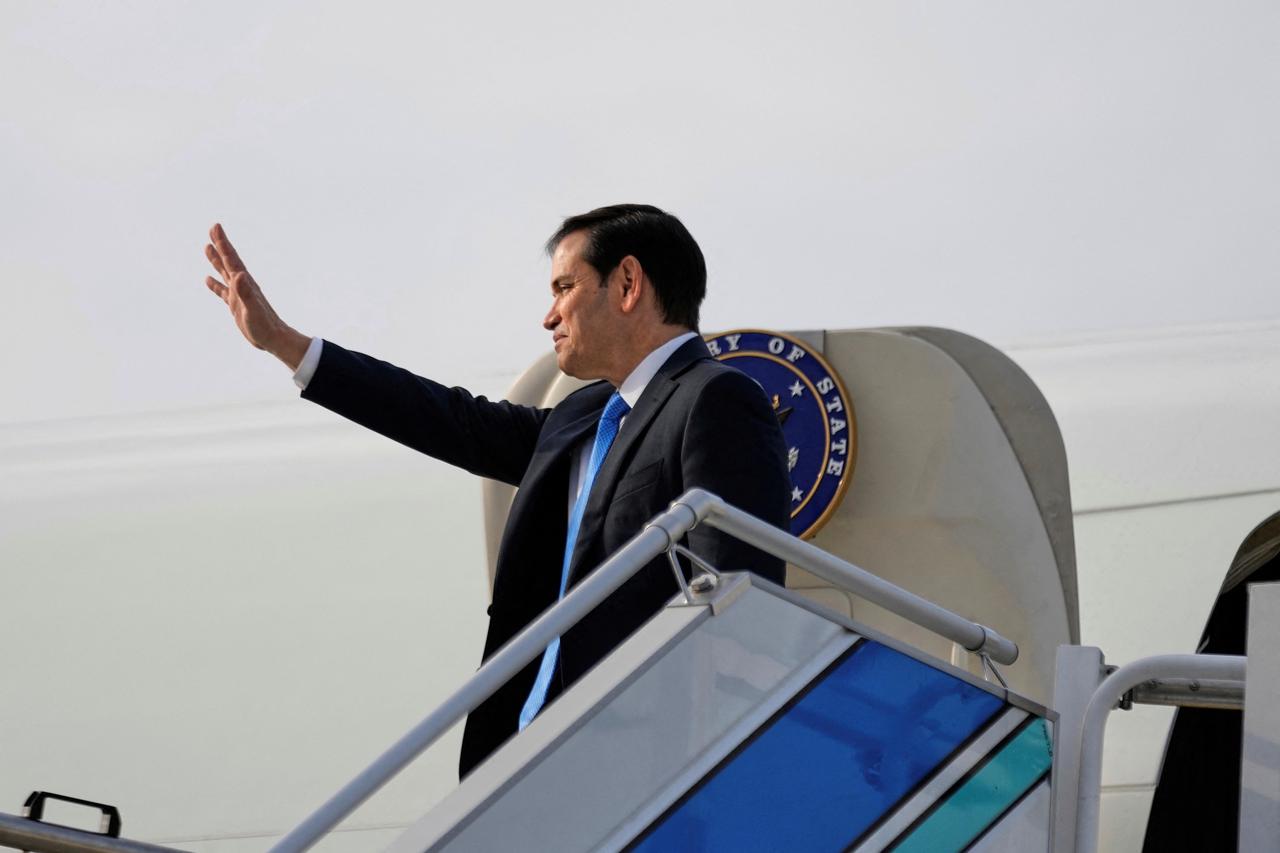 U.S. Secretary of State Marco Rubio boards a plane en route to Istanbul, departing from Antalya