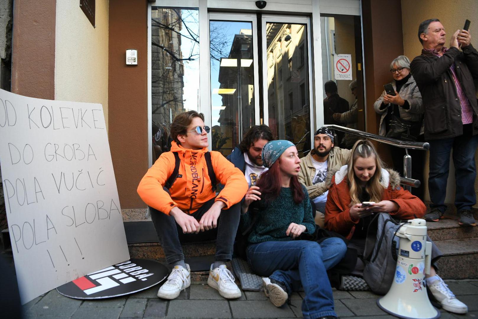 25, December, 2023, Belgrade -  A gathering of students began in front of the Ministry of State Administration and Local Self-Government, who announced traffic blockades at two locations in Belgrade due to alleged election theft. Pavle Cicvaric, Nikola Krstic, Ivan Bjelic. Photo: A.H./ATAImages25, decembar, 2023, Beograd - Ispred Ministarstva drzavne uprave i lokalne samouprave pocelo je okupljanje studenata koji su najavili blokade saobracaja na dve lokacije u Beogradu zbog navodne izborne kradje. Photo: A.H./ATAImages