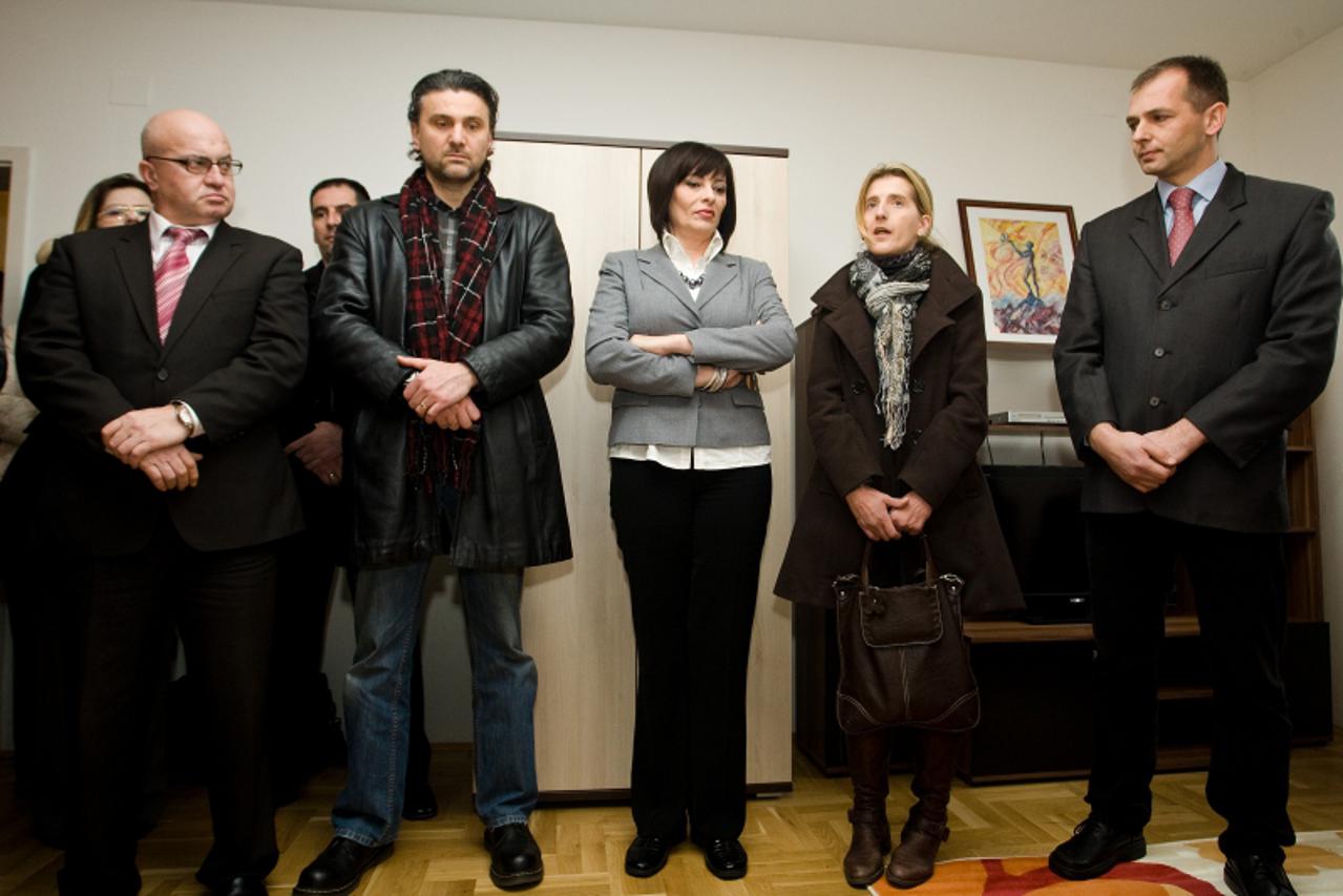 \'15.02.2011., Zagreb,  Na Medjunarodni i nacionalni dan djece oboljele od malignih bolesti, zupanica Sisacko-moslavacke zupanije, Marina Lovric Mazal, predala je Zakladi Viktorija za djecu oboljelu o