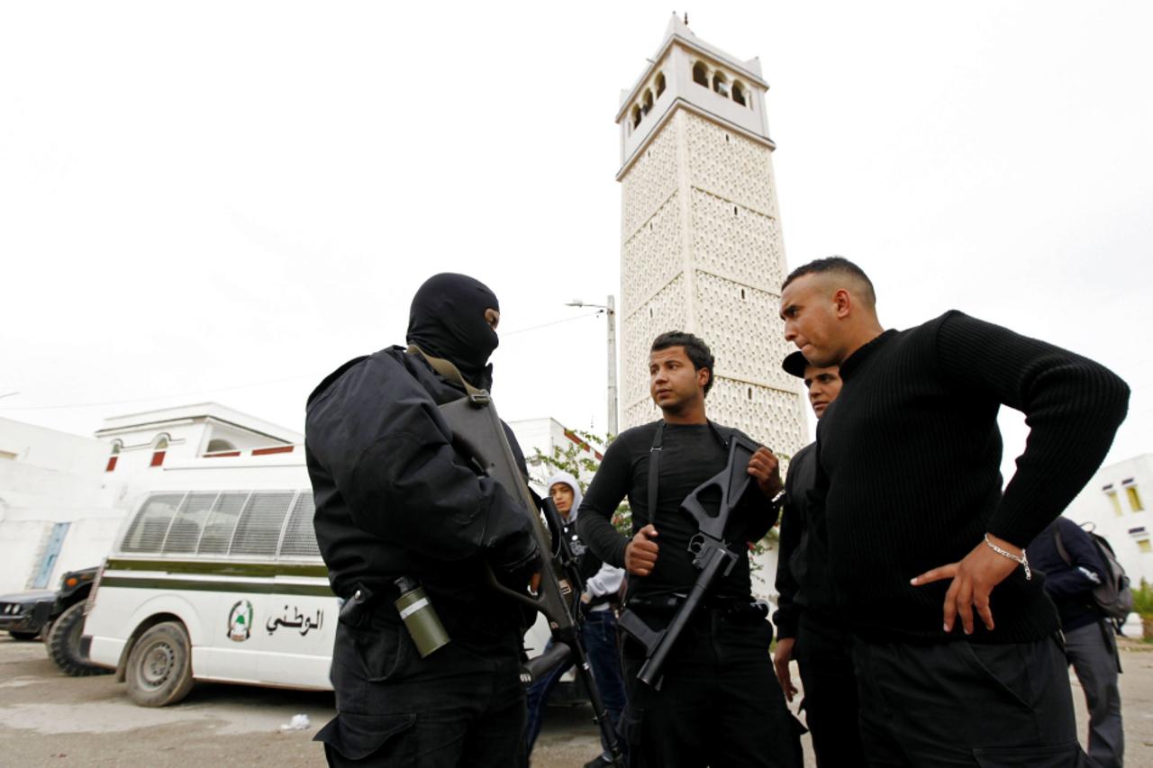 tuniska policija