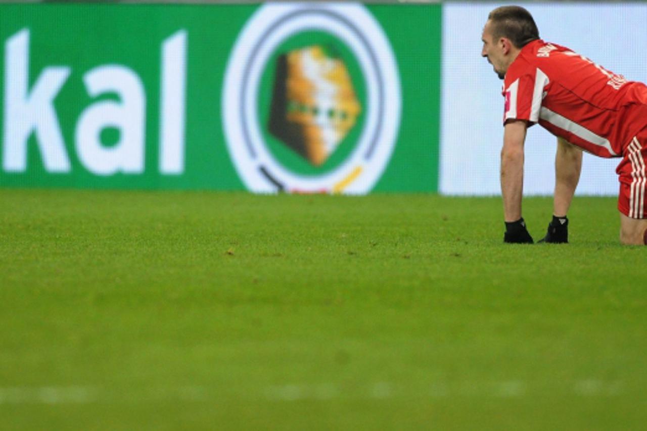 \'RESTRICTIONS / EMBARGO - ONLINE CLIENTS MAY USE UP TO SIX IMAGES DURING EACH MATCH WITHOUT THE AUTHORISATION OF THE DFB. NO MOBILE USE DURING THE MATCH AND FOR A FURTHER TWO HOURS AFTERWARDS IS PERM
