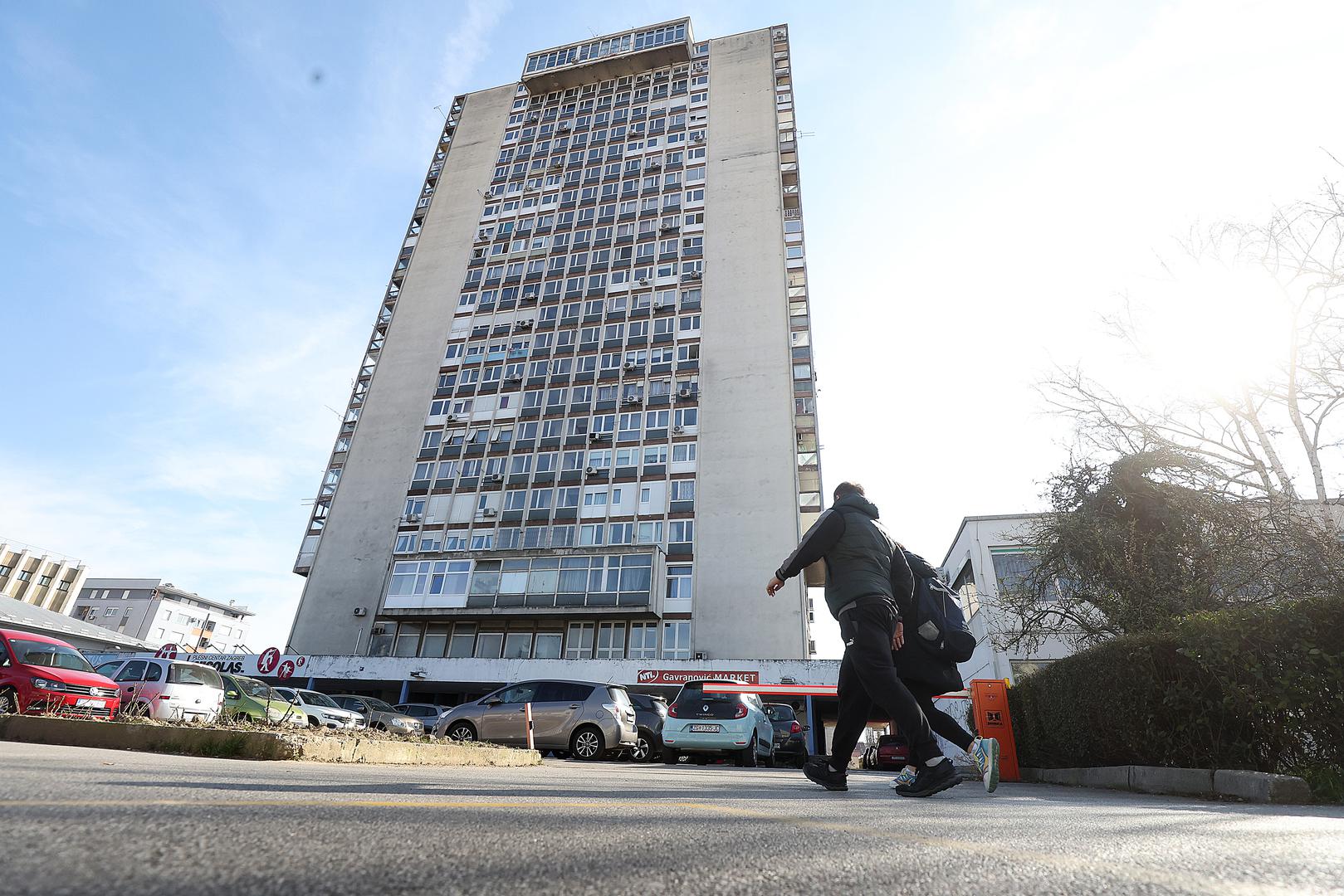 Projektant nebodera je arhitekt Slavko Jelinek. 