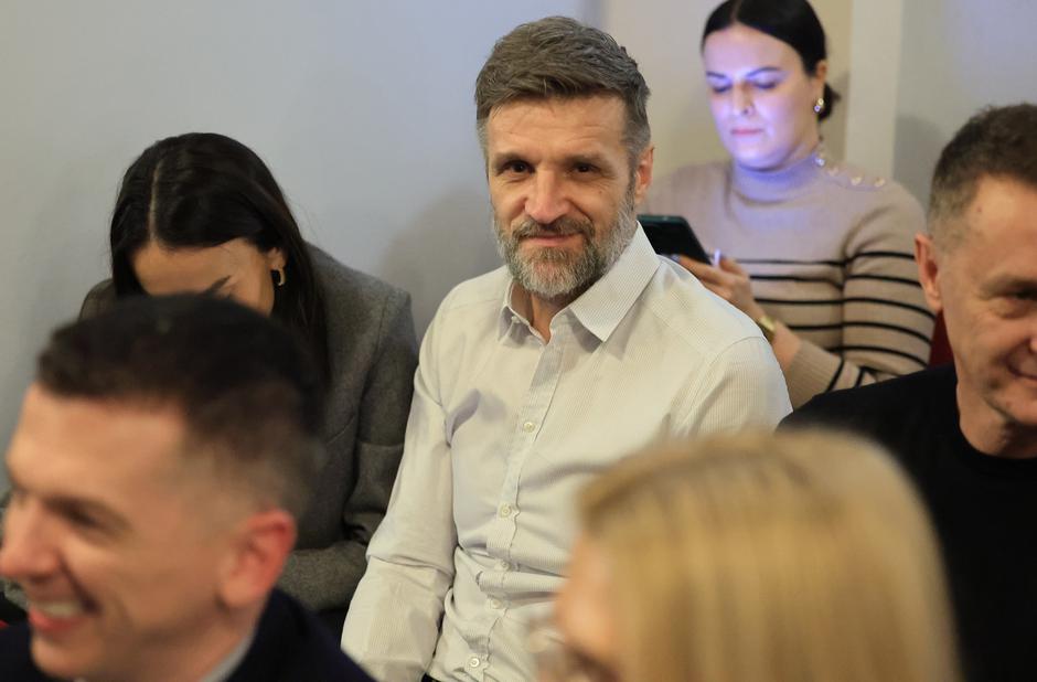 Zagreb: Poznati na svečanoj 300. izvedbi predstave Ćiro