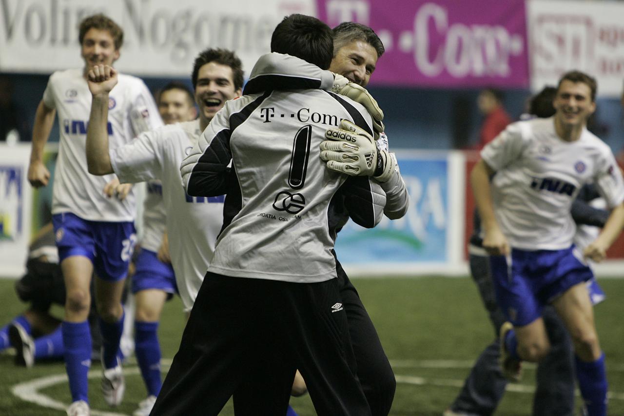 ARHIVA - Hajduk zaustavio Zagreb u pohodu na treću titulu dvoranskog prvaka
