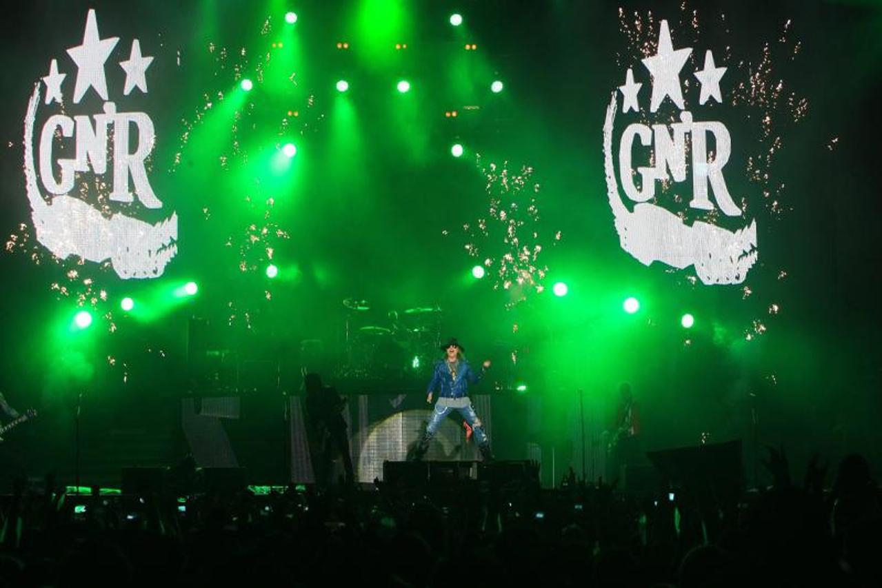 Guns and Roses
