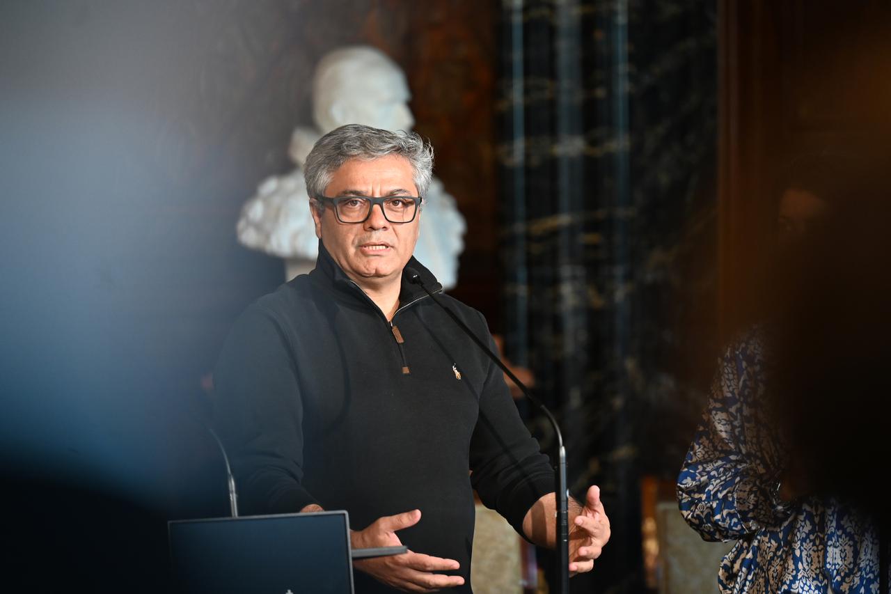 Iranian director Rasoulof at Hamburg City Hall