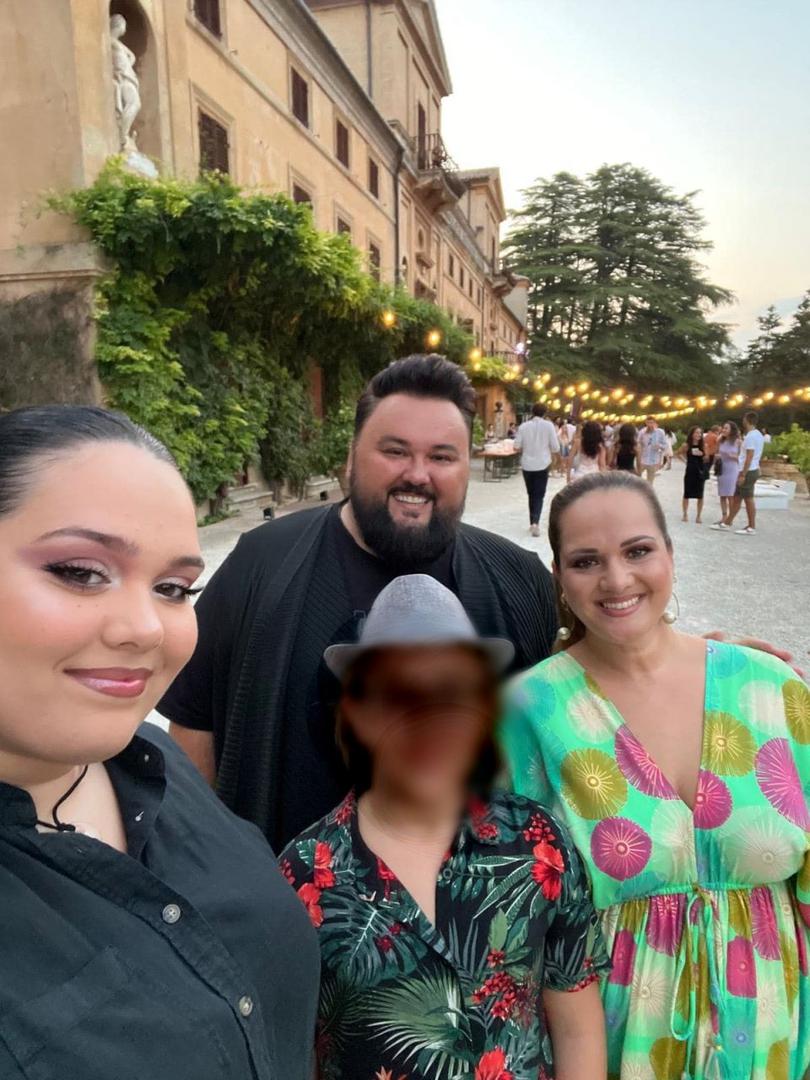 Iako se odrekla vlastite karijere, Brigita dolazi iz glazbeničke obitelji – njezin otac Tomas i stric Robert Krkač bili su članovi poznatih bendova poput Telefon Blues Banda, Drugog načina i Filma, stoga je odrasla s dubokim razumijevanjem za svijet glazbe i sve izazove koje on nosi.