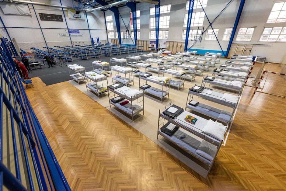 Osijek:  U prostorima Prihvatnog centra održan je sastanak s organizacijama uključenim u prihvat ukrajinskih izbjeglica