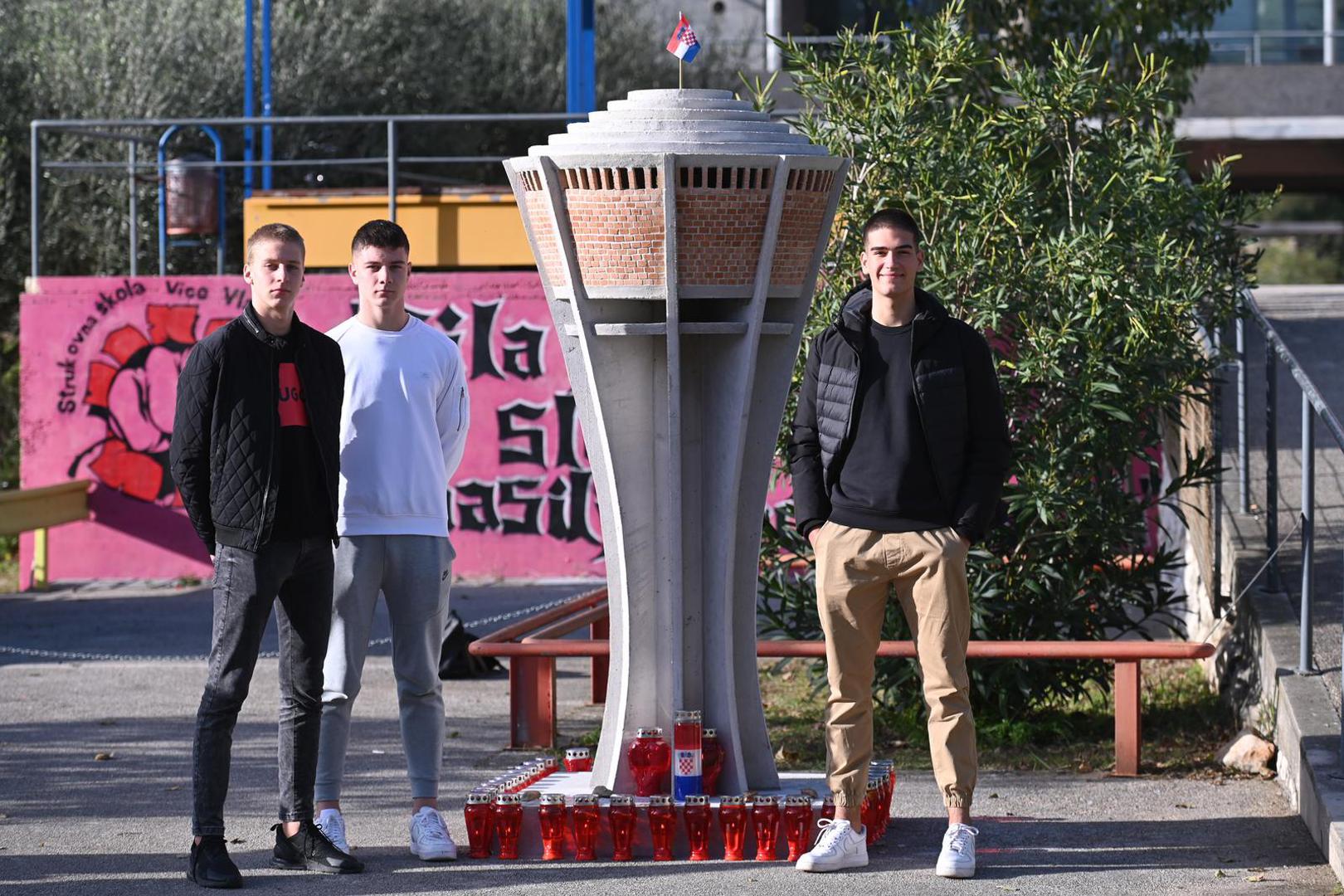 Učenici Tehničke škole u Zadru izgradili su impresivnu maketu vodotornja višu od njih samih!