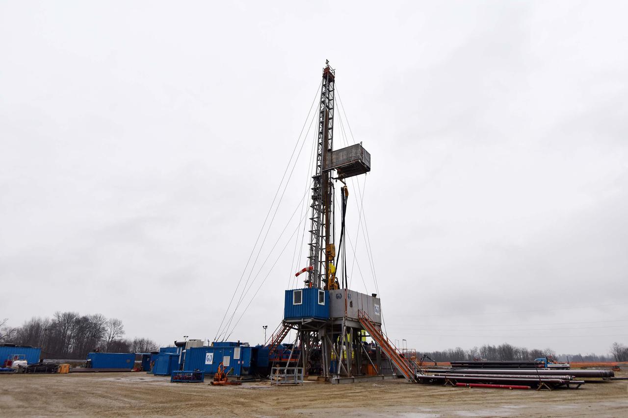 15.03.2016., Prelog - Ministar poduzetnistva Darko Horvat prisustvovao je sastanku s predstavnicima tvrtke AAT Geothermae koji grade prvu hibridnu geotermalnu elektranu u Hrvatskoj.