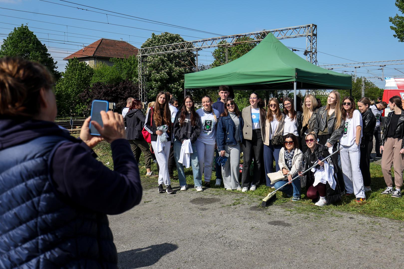 27.04.2025., Sesvete - Udruga Zelene i plave Sesvete i Cisteci medvjedici u akciji ciscenja smeca u sklopu projekta Rezolucija Zemlja 2025. Akciji ciscenja se prikljucio i gradolnacelnik Tomislav Tomasevic. Photo: Igor Kralj/PIXSELL