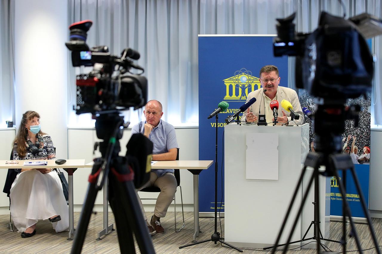 Zagreb: NSZVO o suspenziji dekanice Filozofskog fakulteta