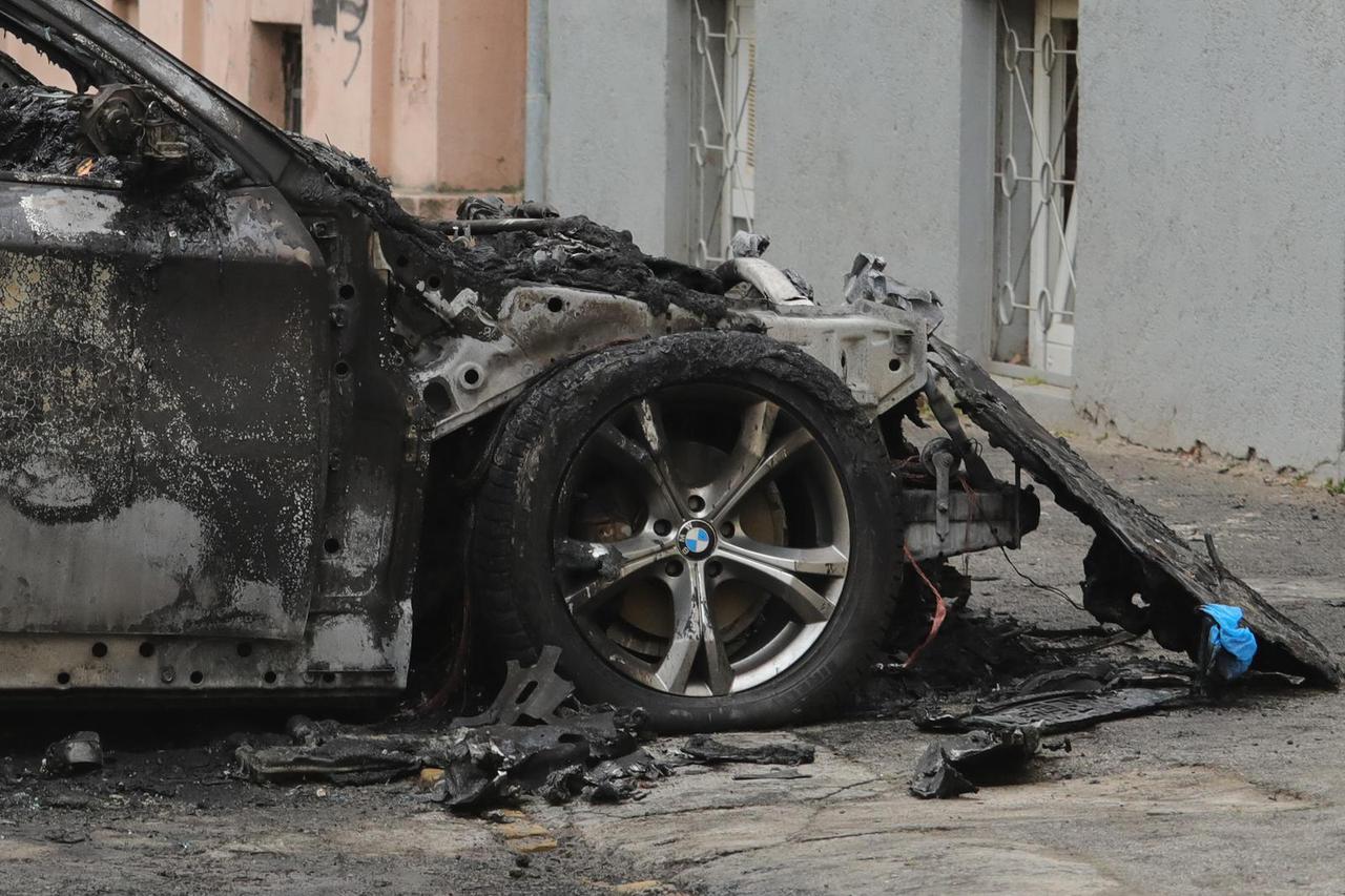 U Osijeku se zapalio automobil