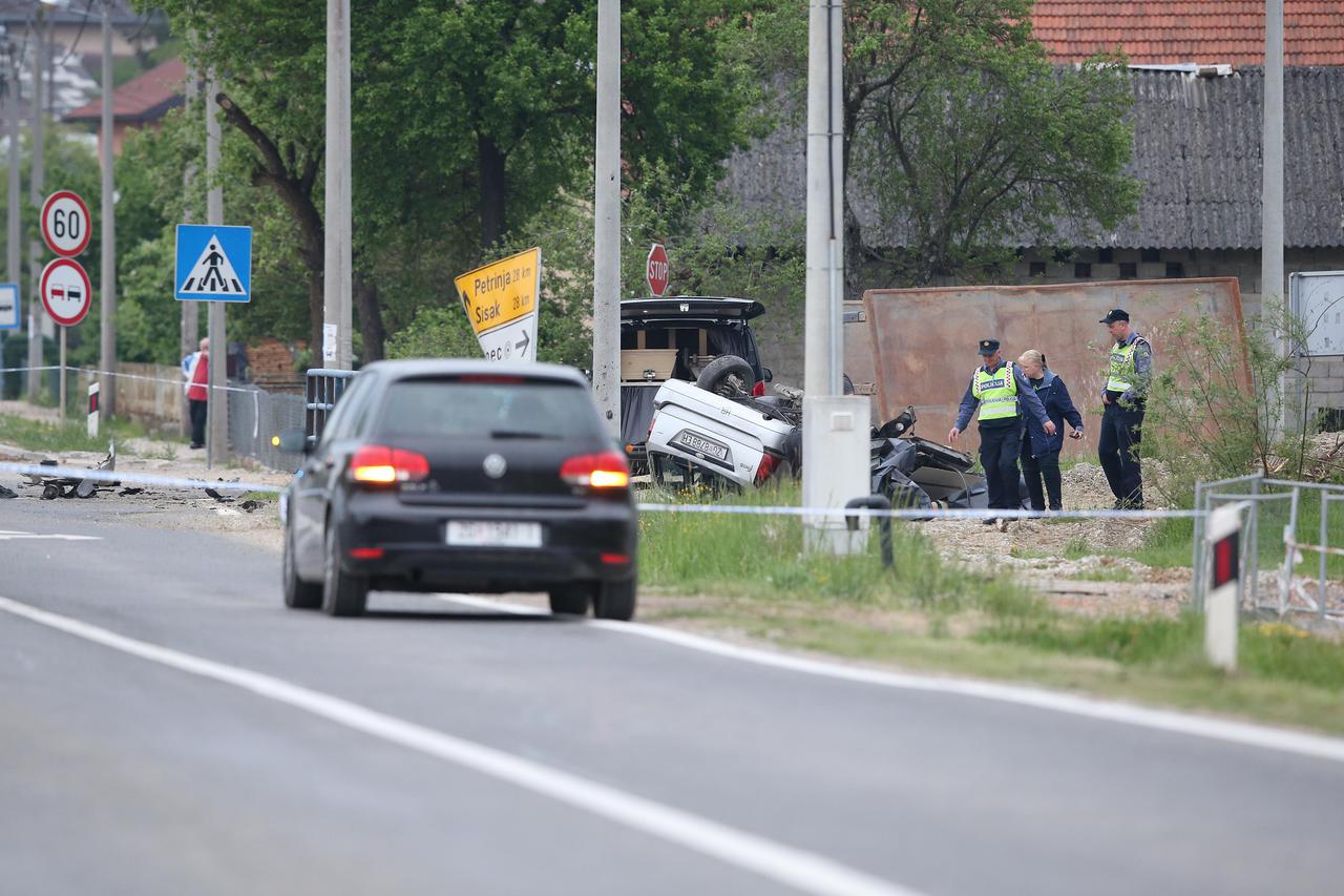 U prometnoj nesreći kod Velike Gorice poginule tri osobe