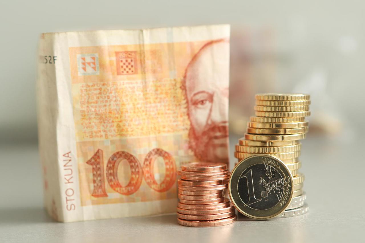 Od danas se može kupiti početni paket eurokovanica, koji sadržava 33 eurokovanice 