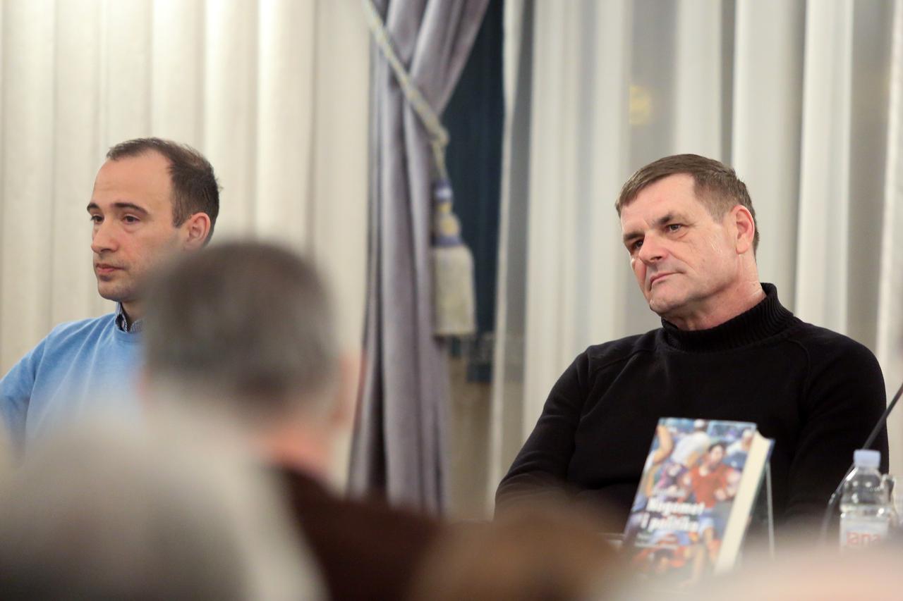 Predstavljena knjiga Nogomet i politika Dražena Lalića