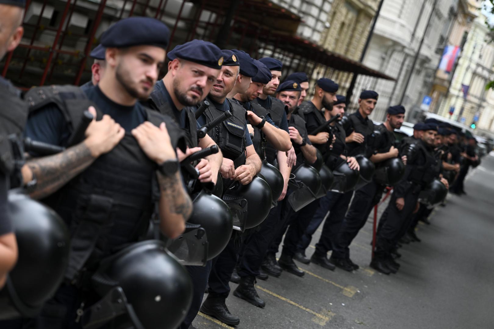 Među sudionicima je bila i državna tajnica u Ministarstvu unutarnjih poslova Nevenka Lastrić-Đurić (HSLS), koja je u hrvatskom dresu poručila: „Hrvatska je dovoljno velika za sve svoje boje.”