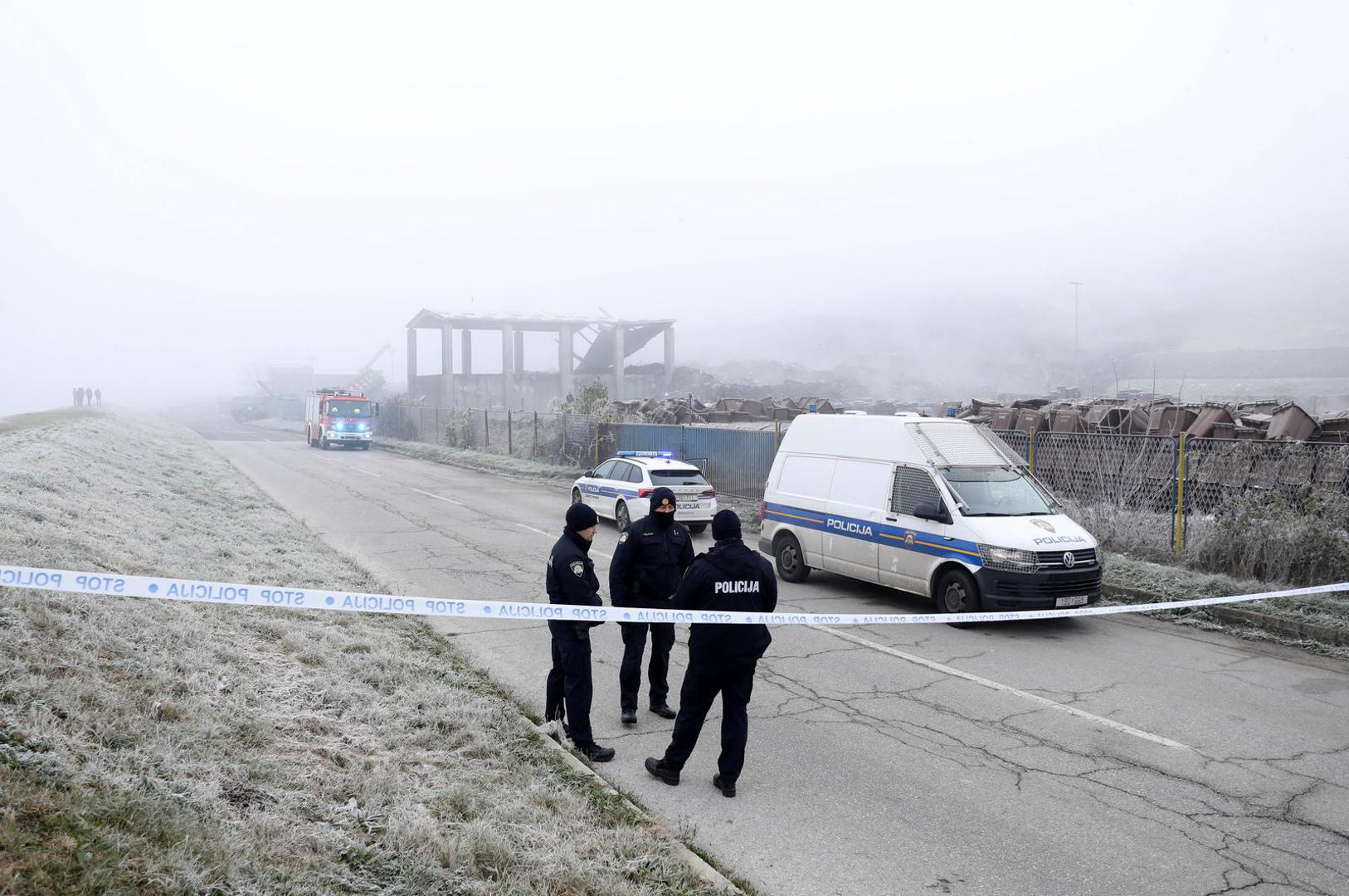  "Kako je u roku od par sati odron postao odgovornost Vlade? Onaj tko preuzme odgovornost za Grad, onda mora nešto napraviti", kazao je premijer i dodao da će Vlada pomoći, kao i drugim gradovima