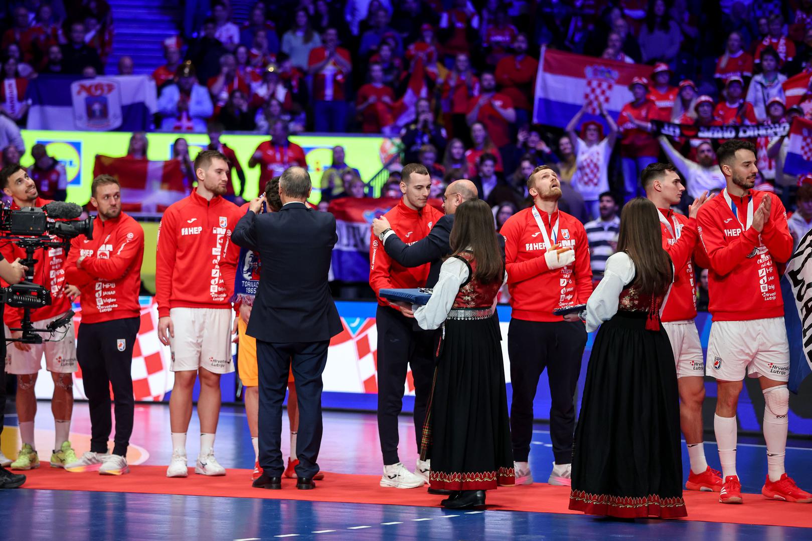 Nakon utakmice uslijedila je svečanost dodjele medalja