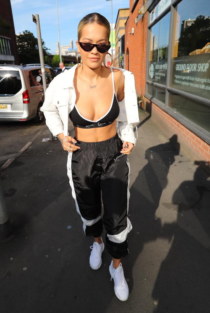 Iako voli fast food Rita i dalje ima zavidnu liniju. 