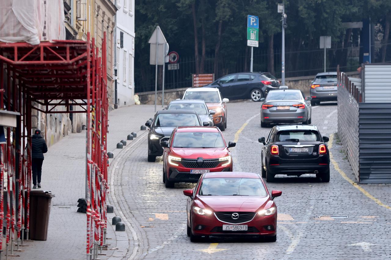 Zagreb:  Od sutra dnevna svjetla nisu obavezna