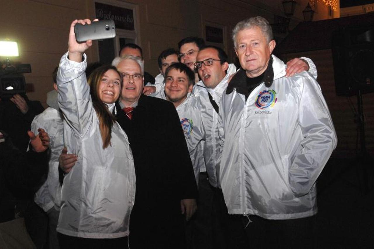 Ivo Josipović,Bjelovar