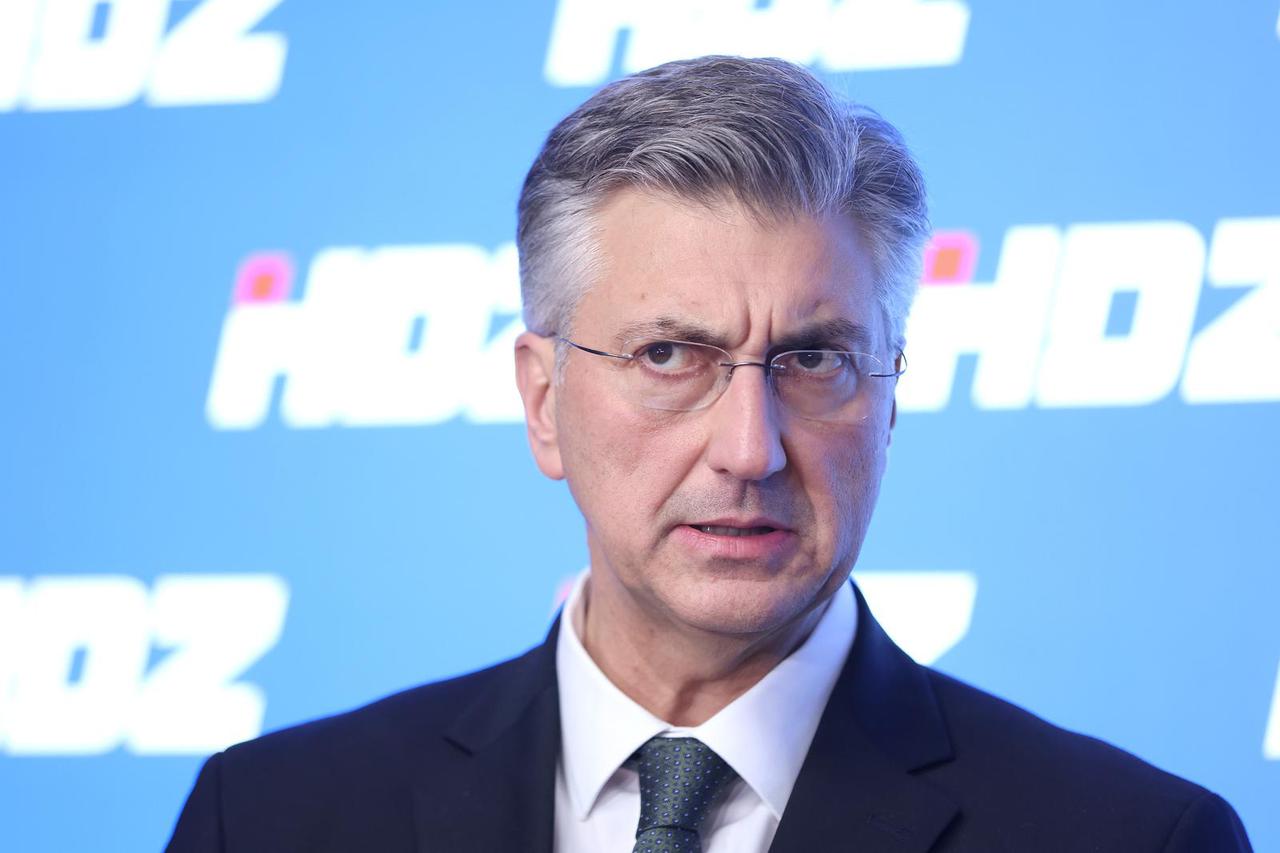 Zagreb: Andrej Plenković obratio se medijima nakon sjednice Predsjedništva i Nacionalnog odbora HDZ-a