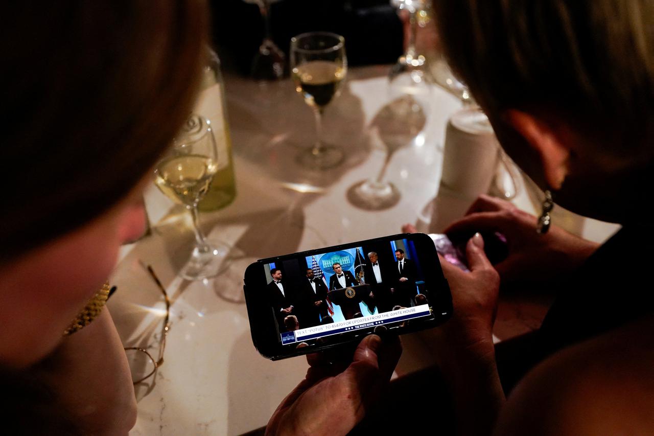 storyeditor/2026-05-22/2026-04-26T025706Z_1065738041_RC2QWKA5FA9E_RTRMADP_3_USA-TRUMP-DINNER.JPG