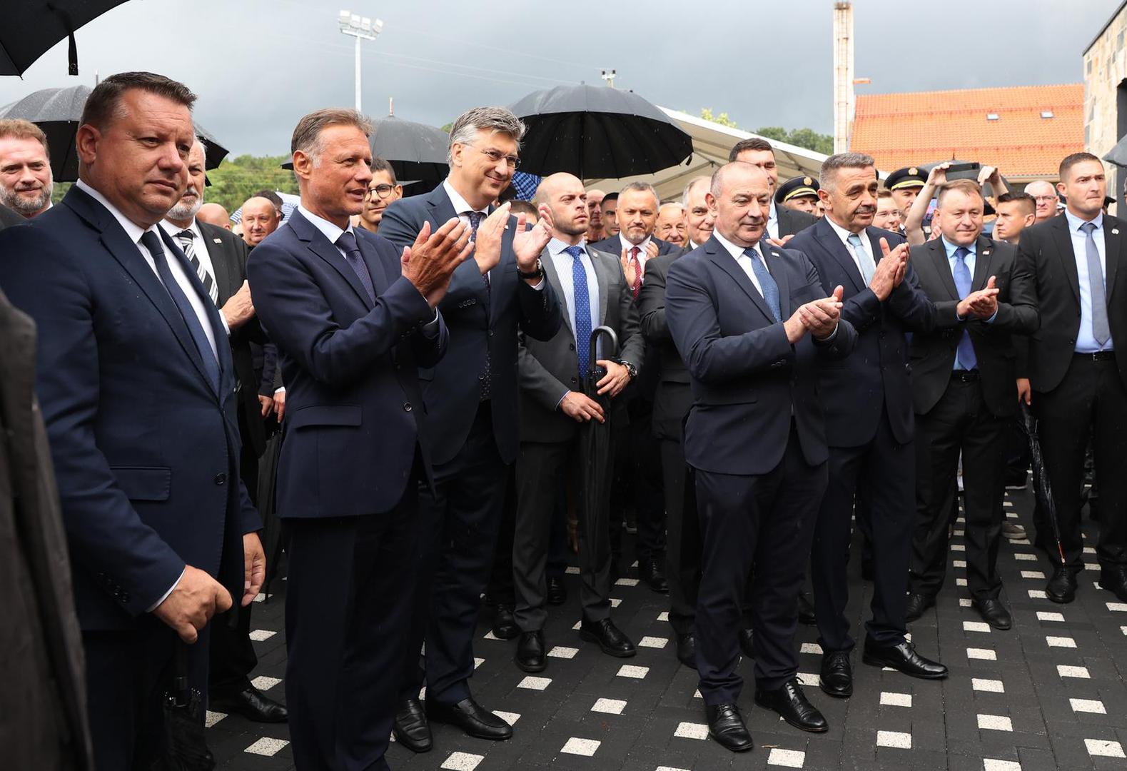 06.08.2023., Arzano - U cast prvog hrvatskog poginulog redarstvenika Josipa Jovica drzavni vrh otvorio spomen sobu i memorijalni centar Josip Jovic u Arzanu Photo: Ivana Ivanovic/PIXSELL