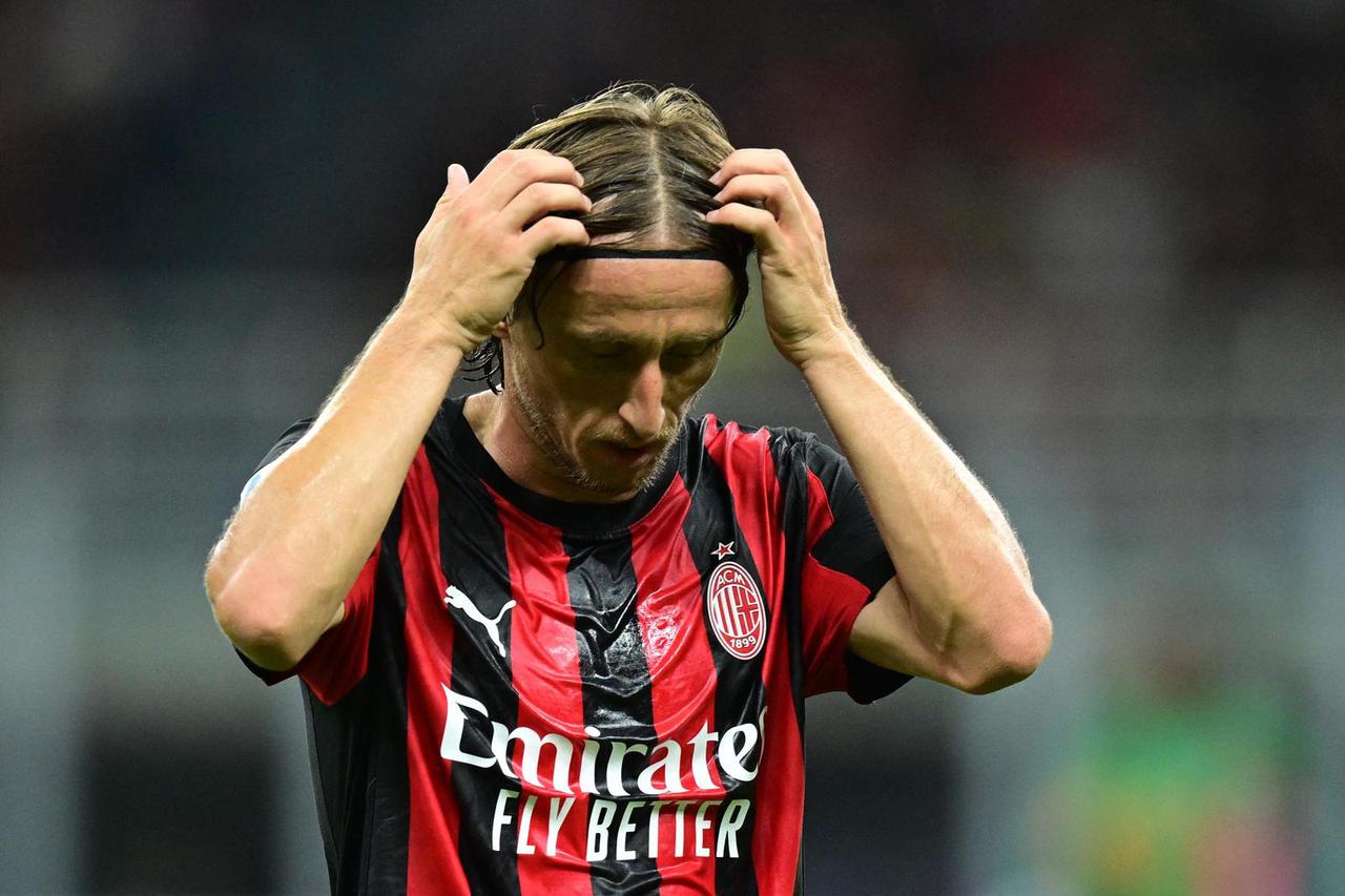 Serie A - AC Milan v Cremonese