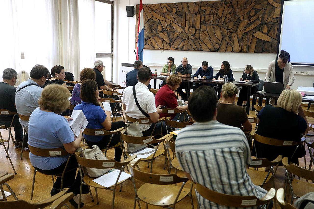 09.07.2015., Zagreb - Podrucni ured Susedgrad organizirao je tribinu na kojoj su predstavili lokacije za obnovu u sklopu projekta Zagreb za mene. Kristina Careva, Rene Lisac, Damir Krajnik, Lea Petrovic Krajnik, Frana Puskadija.  Photo: Goran Stanzl/PIXSE